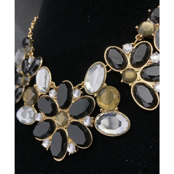 Kate Spade ♠️ Rhinestone statement necklace - Picture 4 of 8